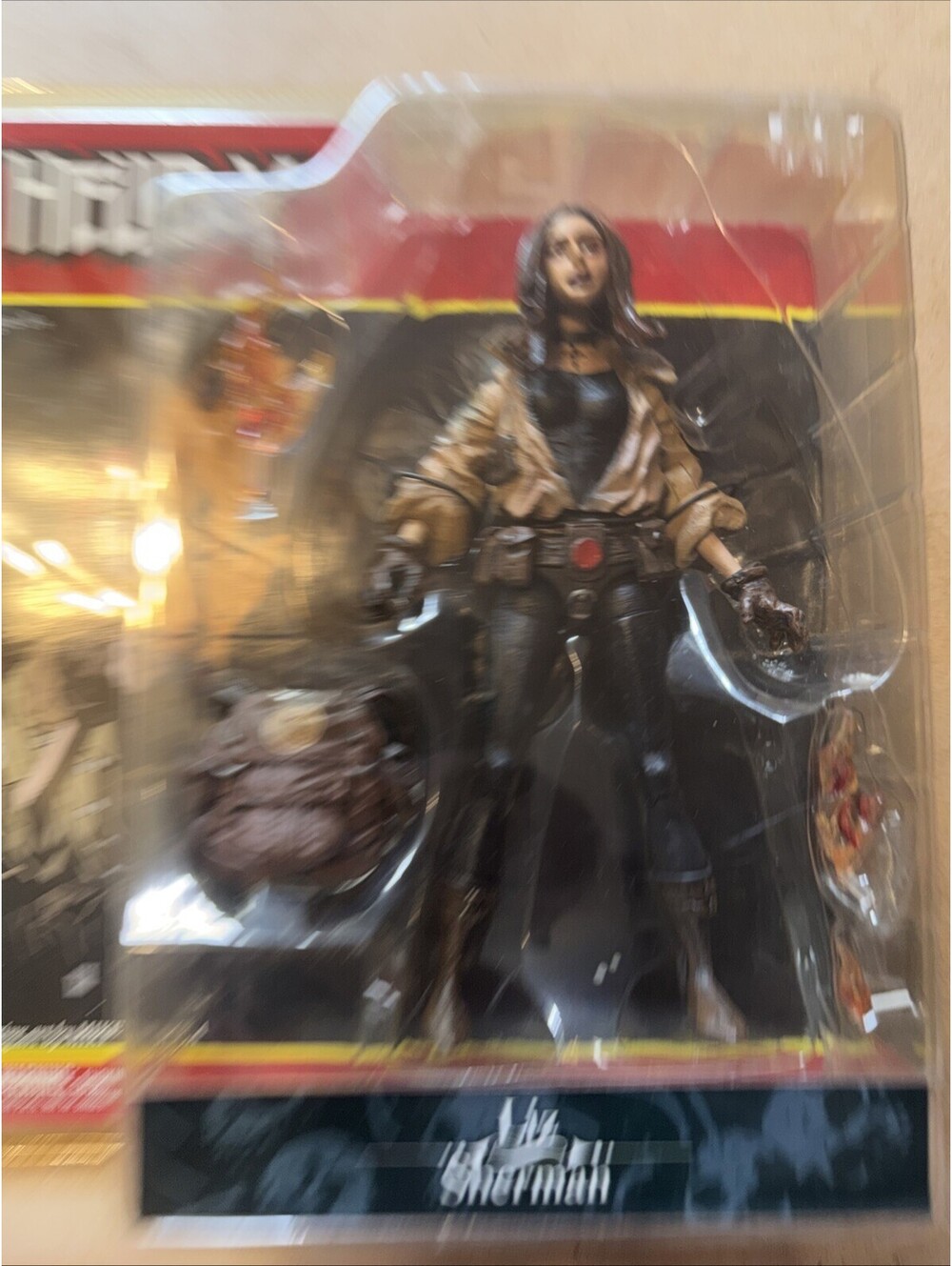 Mezco Hellboy: Liz Sherman Action Figure 2005 Brand New Sealed Comic Series